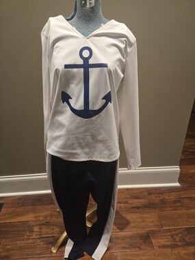 Women’s White Anchor Print Top and Navy Joggers Set